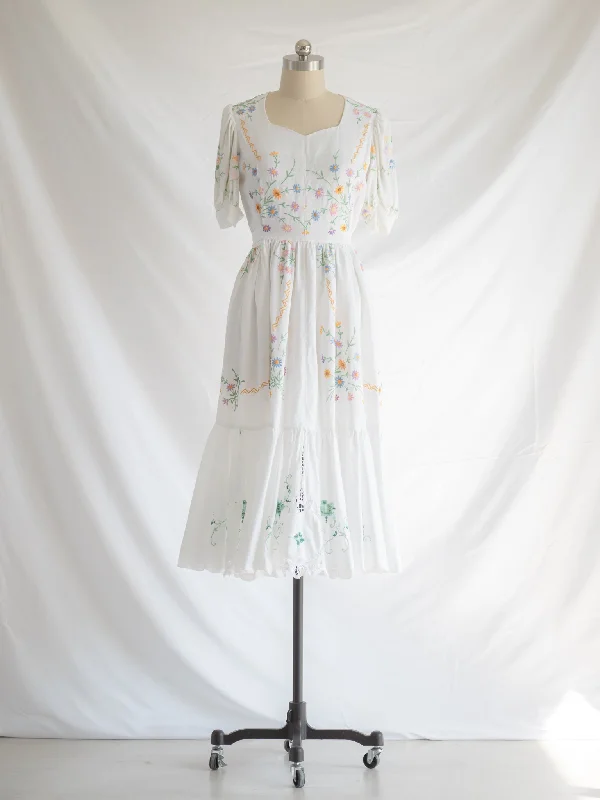 Re-design Upcycled Daisy Floral Embroidery Cotton Maxi Dress Comfortable Plunging Neckline Maxi Dress Re-design Upcycled Daisy Floral Embroidery Cotton Maxi Dress Comfortable Plunging Neckline Maxi Dress