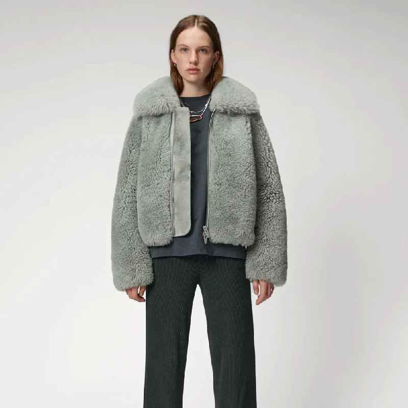 New Grey Womens Winter Shearling Short Fox Fur Jacket Anorak Shell Jacket Lightweight Jacket New Grey Womens Winter Shearling Short Fox Fur Jacket Anorak Shell Jacket Lightweight Jacket