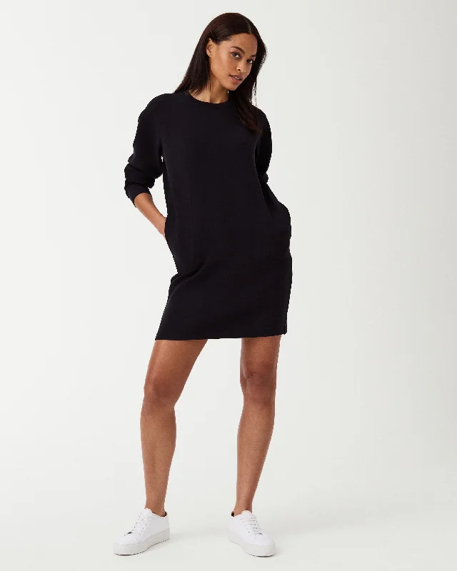 AIRESSENTIAL CREW NECK DRESS - BLACK