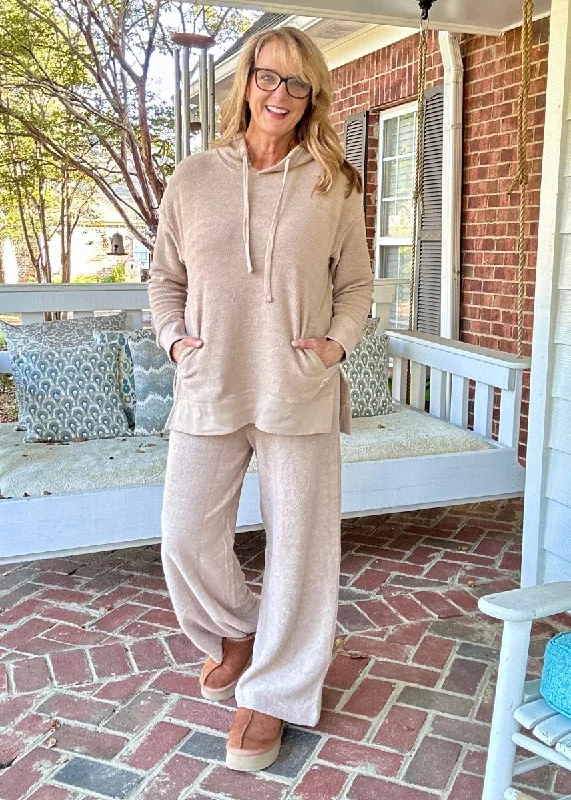Royce Sanibel - Wide-Leg Oversized Herringbone Pant - Sand Comfortable Wide-Leg Pants Royce Sanibel - Wide-Leg Oversized Herringbone Pant - Sand Comfortable Wide-Leg Pants