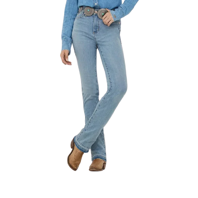 Wrangler Women's Lainey Wilson Sky Wash Jean Elegant Raw Hem Jeans