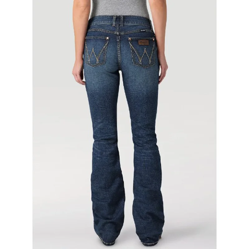 Wrangler Women's Retro Mid Rise Jeans Comfortable Distressed Straight-Leg Jeans
